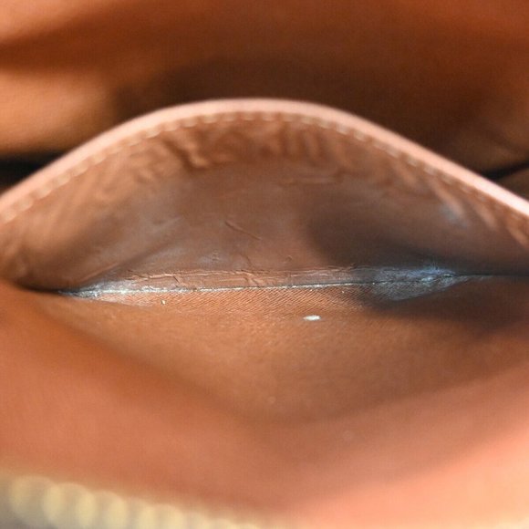 LOUIS VUITTON Amazon Crossbody Shoulder Bag Monogram Leather - Picture 4 of 16